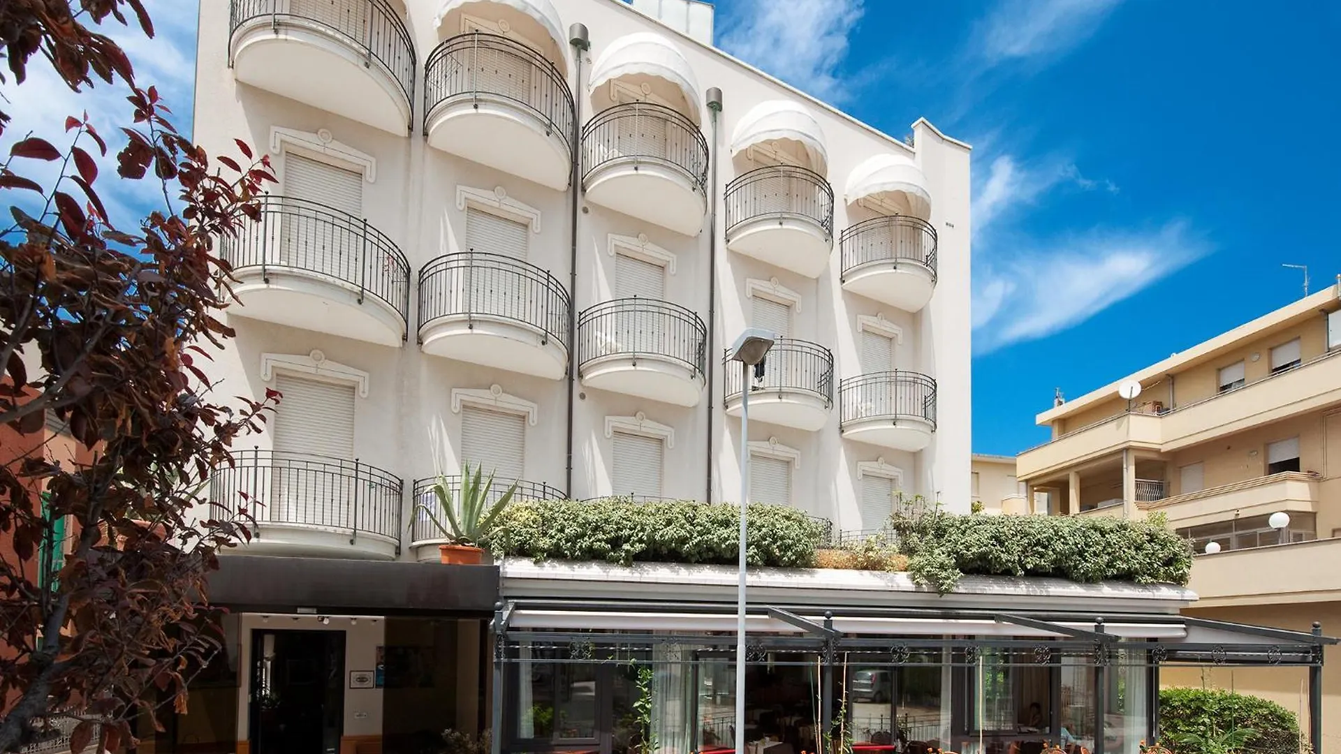 Hotel Gabriella contacts